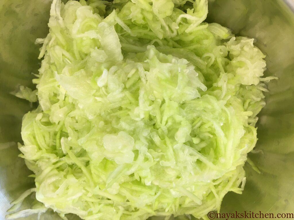 Grated bottlegourd/dudhi