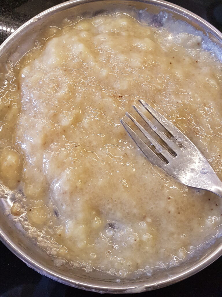 Finely mashed bananas