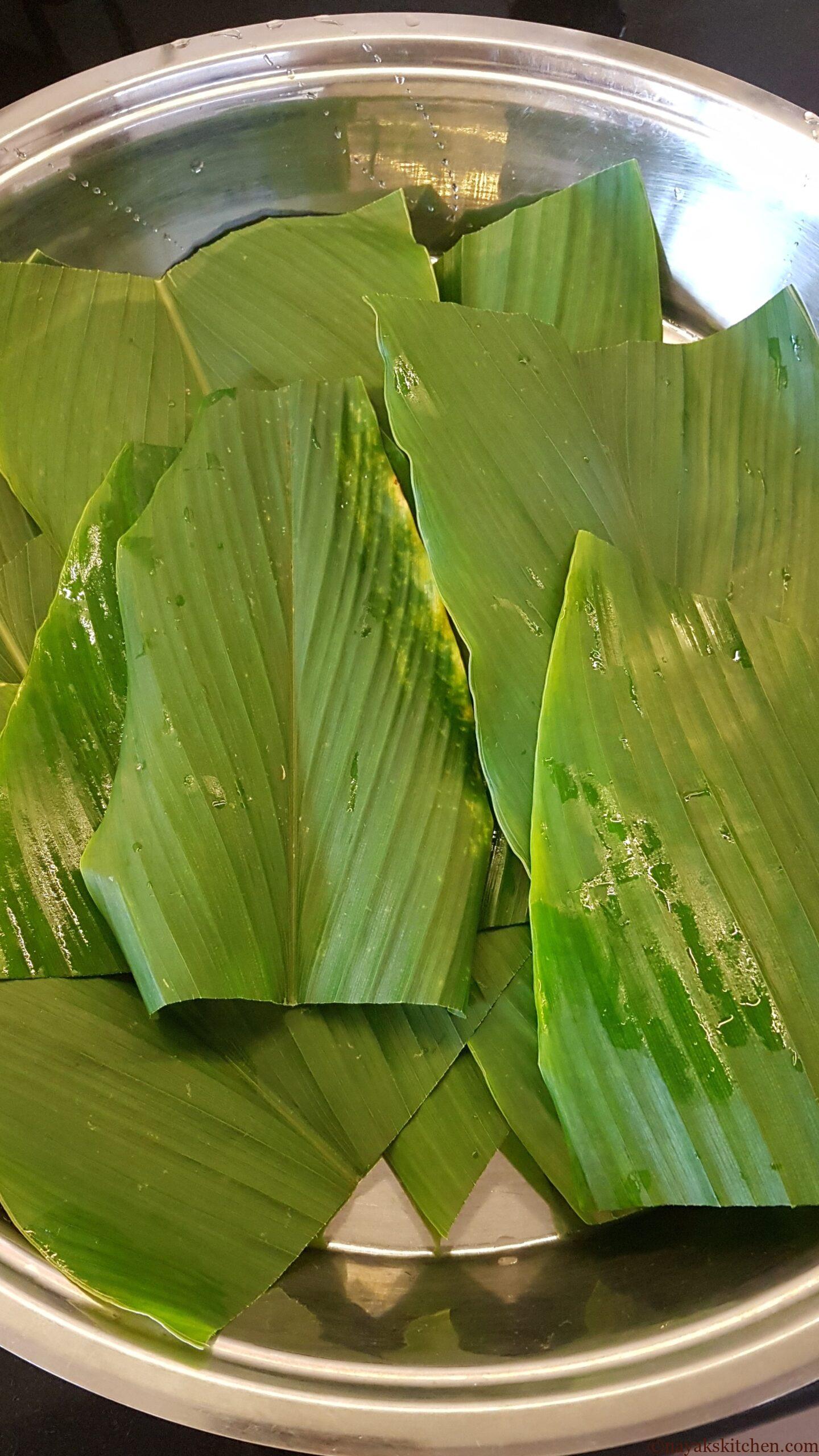 Turmeric leaves cut into two halves