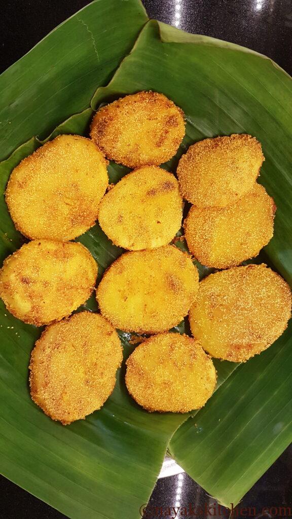 Batat fodi served on a banana leaf
