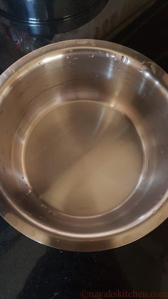 Rinse vessel with water