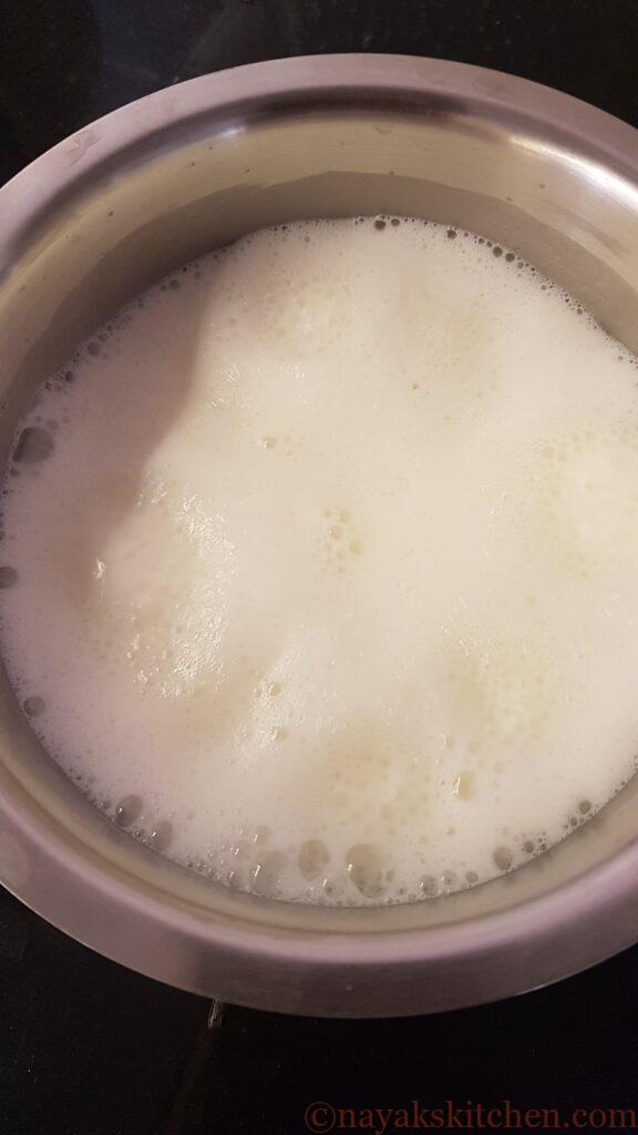 Simmering milk to reduce its volume