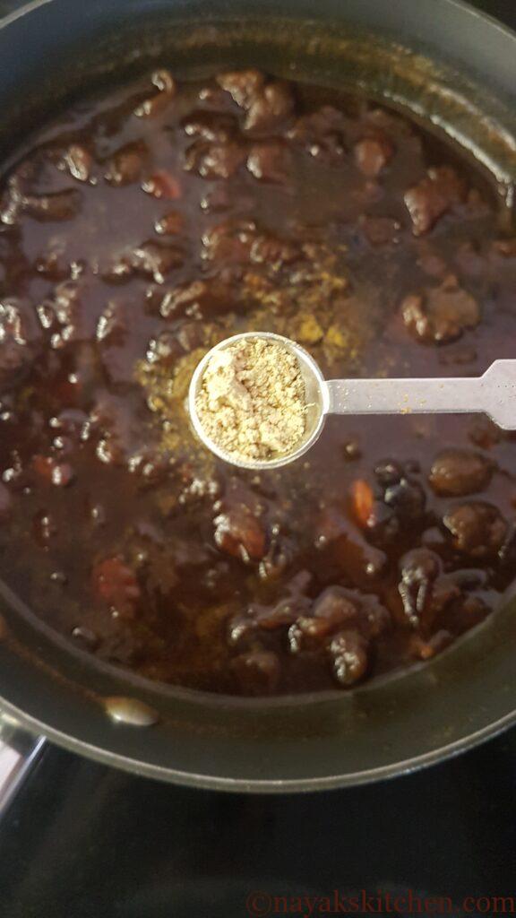 Adding dry ginger powder (sunth)