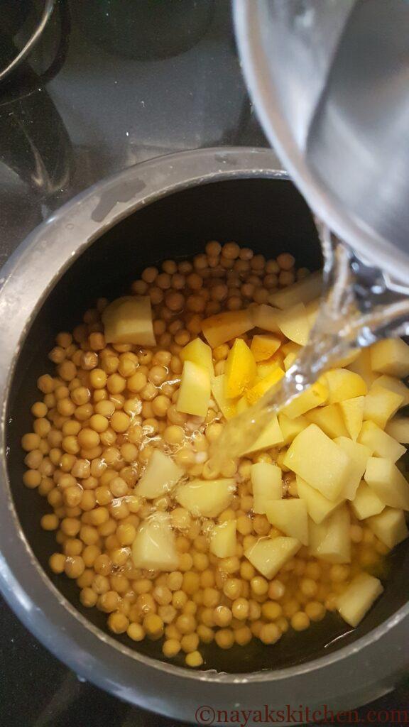 Adding water to white peas