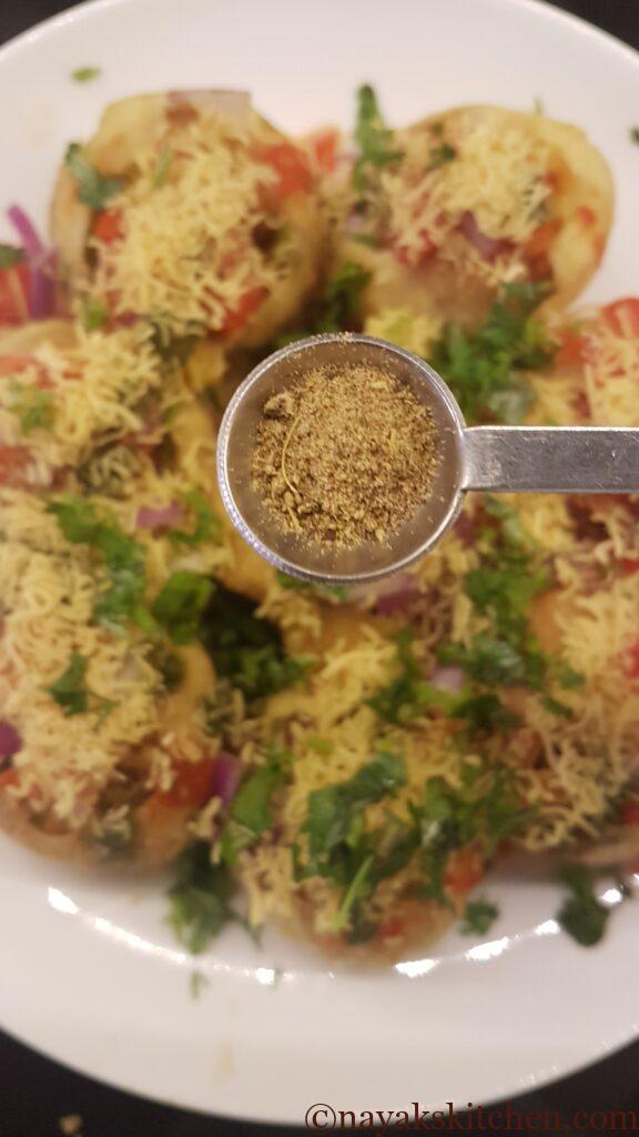 Sprinkling chaat masala