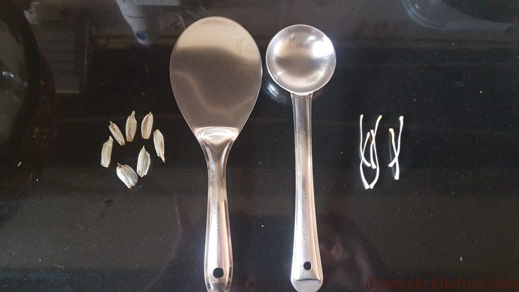 Calyx (Dai) and Pistil (Davlo)