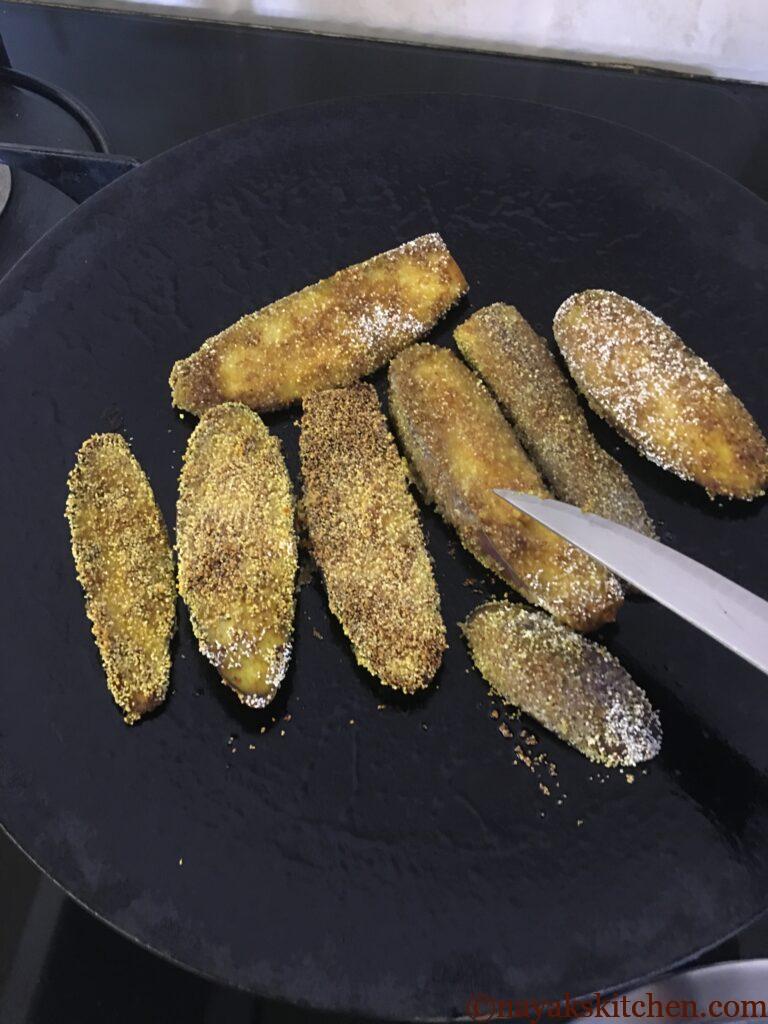 Flip the slices to fry other side