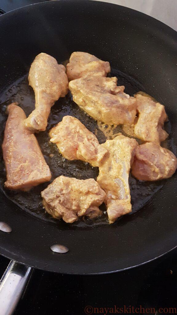 Frying chicken pieces