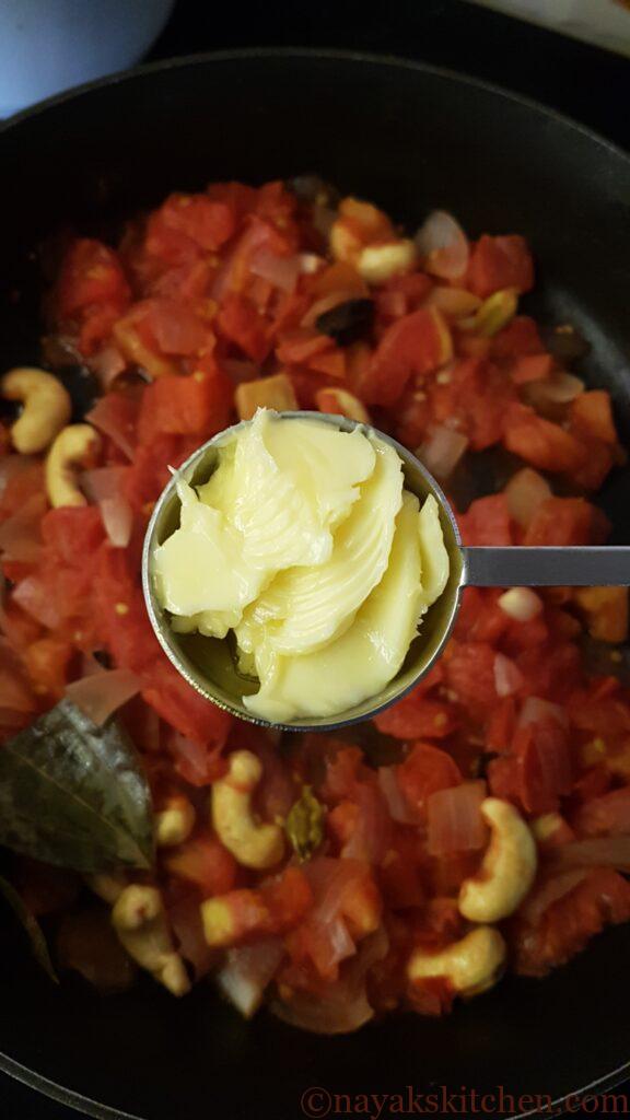 Adding butter to gravy base