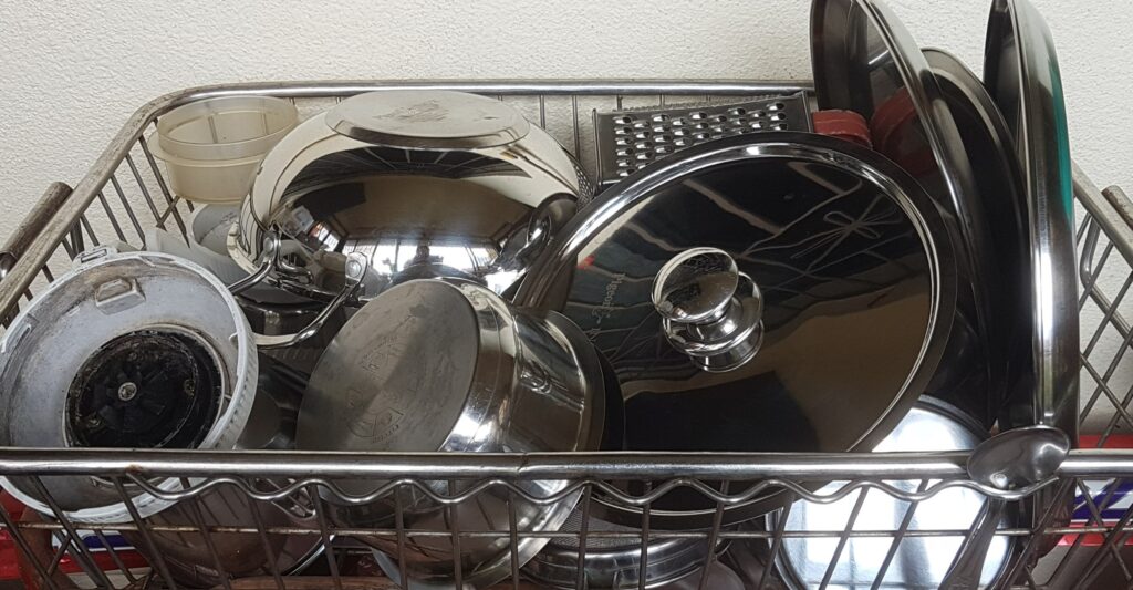 Washing utensils as you cook