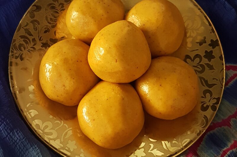 Besan Ladoo | Easy Besan Ladoo Recipe