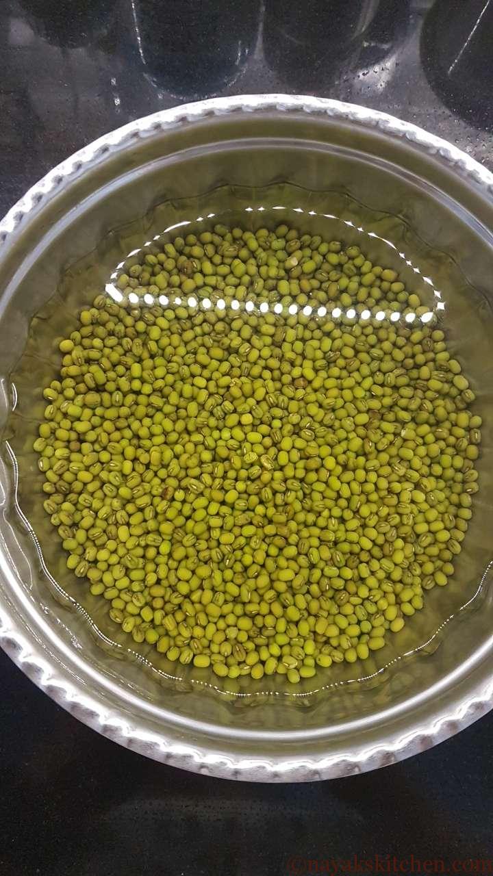 Soaking moong in water
