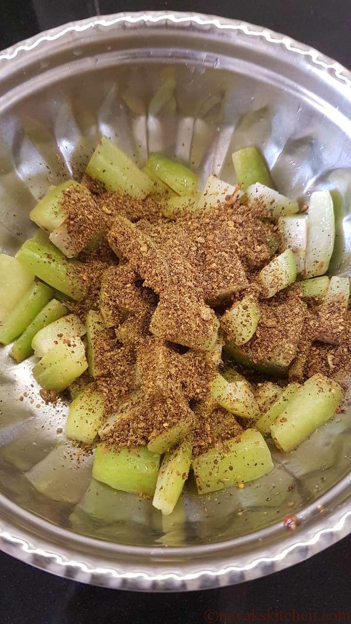Adding mustard fenugreek powder