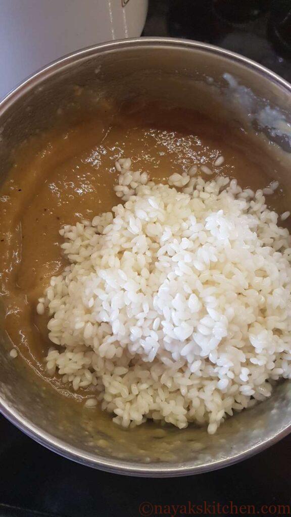 Add soaked rice to jackfruit paste