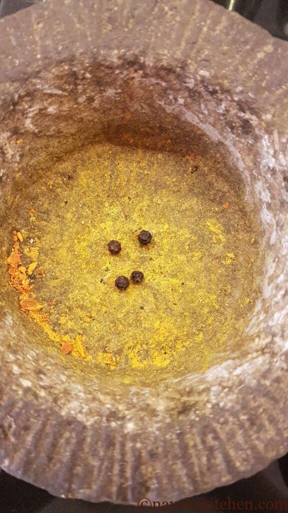 Pepper in a mortar and pestle