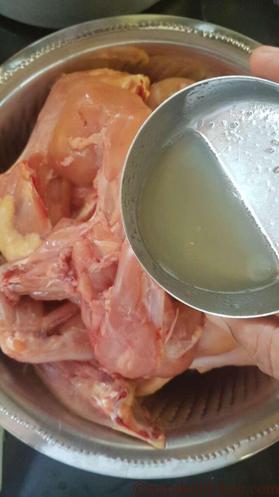 Adding lime juice to chicken legs