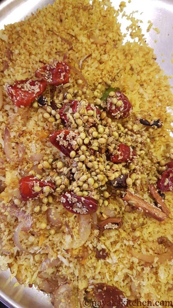 Roasted coconut-spices mixture