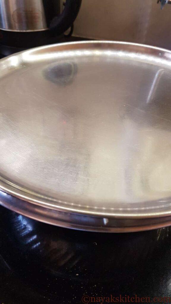 Keeping marinated pieces aside for half an hour