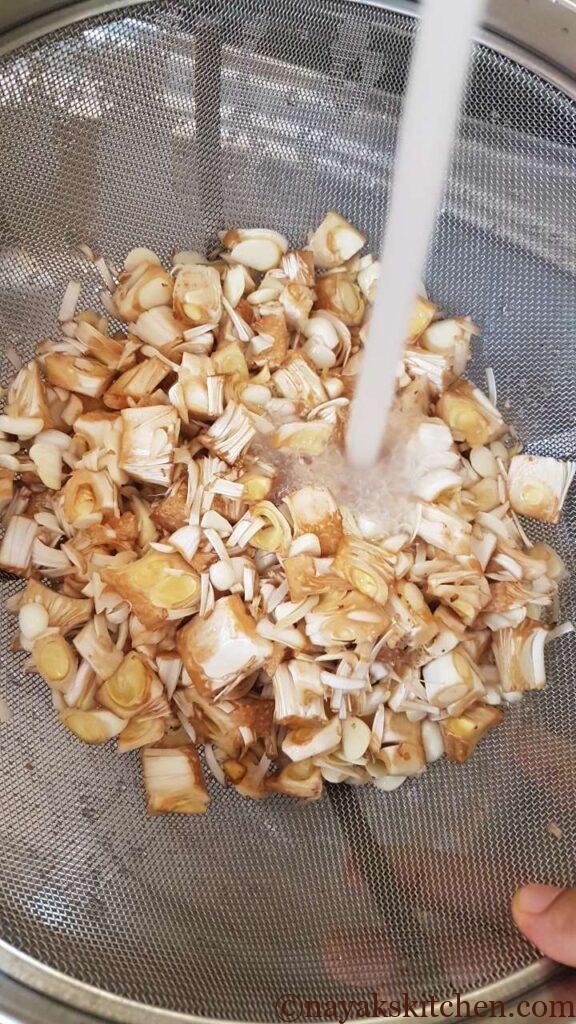 Washing raw jackfruit