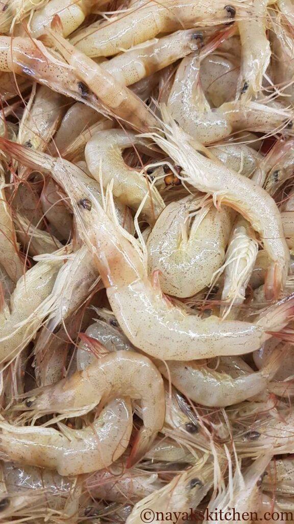 Small-size goan prawns