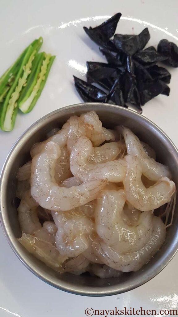 Prawns, slit green chillies and kokum