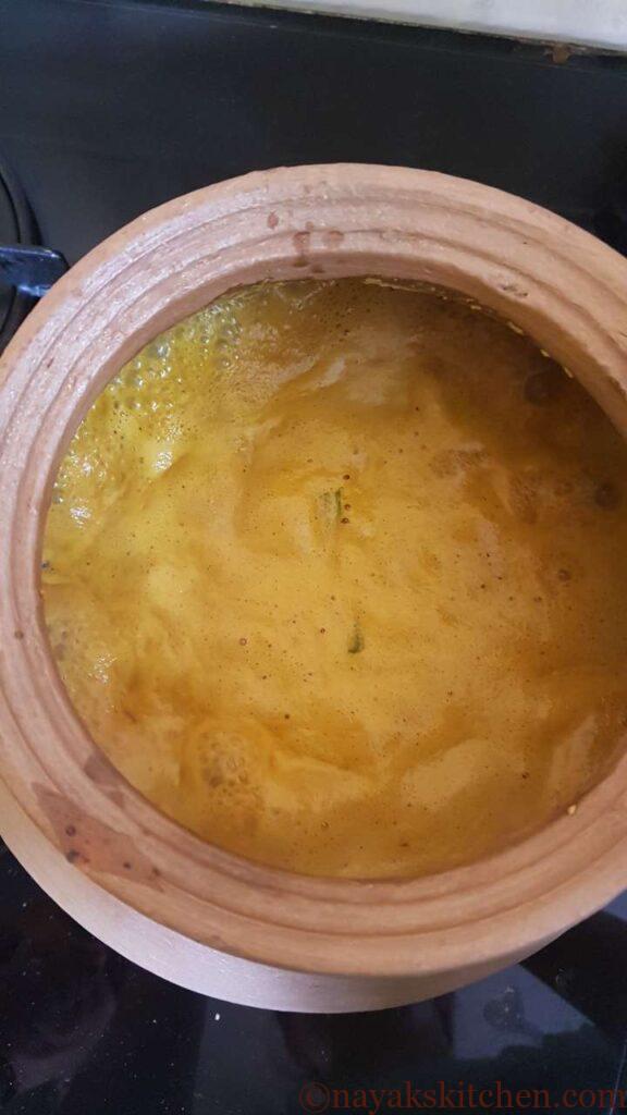 Bringing prawn curry to a bubbling boil